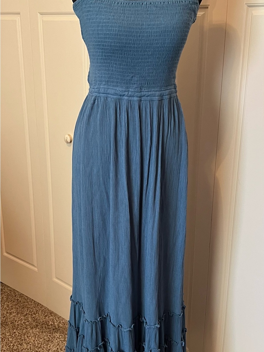 Women’s Backless Smocked Maxi Dress in Dusty Blue Sz 12-14